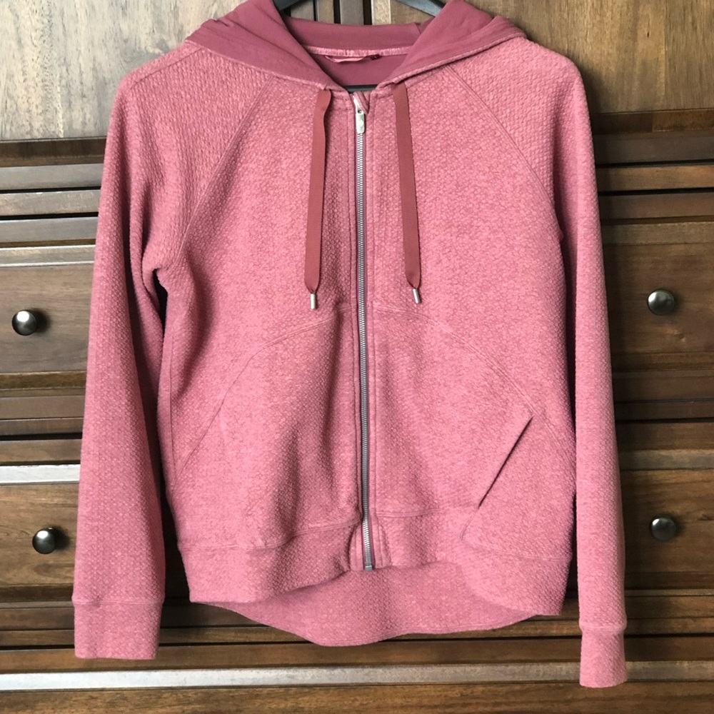 LULULEMON “Catch the Moment” HOODIE.  Sz.12  Dusty Pink